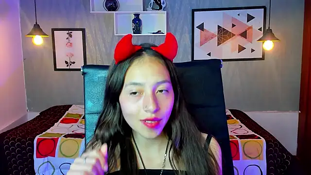 Snapshot of Valeria_roussi chatting on 12-21-24, 08:10 Valeria roussi online show from 12-21-24, 08:10