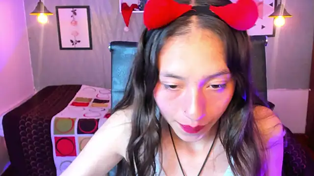 Snapshot of Valeria_roussi chatting on 12-23-24, 08:25 Valeria roussi online show from 12-23-24, 08:25