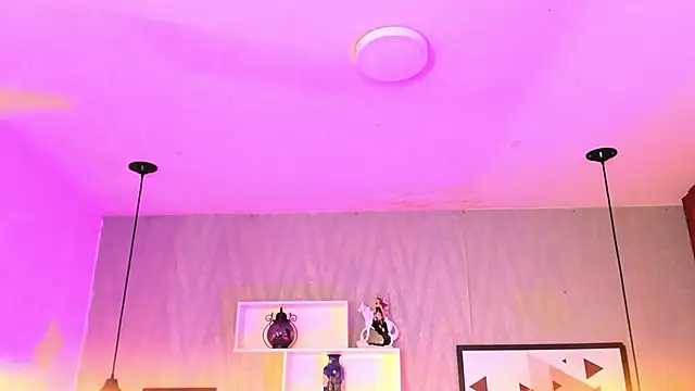 Snapshot of Valeria_roussi chatting on 12-24-24, 01:50 Valeria roussi online show from 12-24-24, 01:50