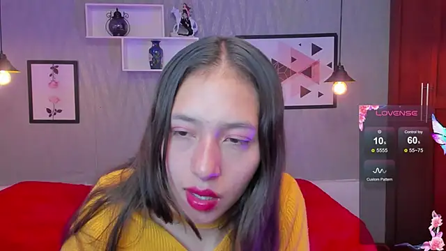 Snapshot of Valeria_roussi chatting on 01-23-25, 07:07 Valeria roussi online show from 01-23-25, 07:07