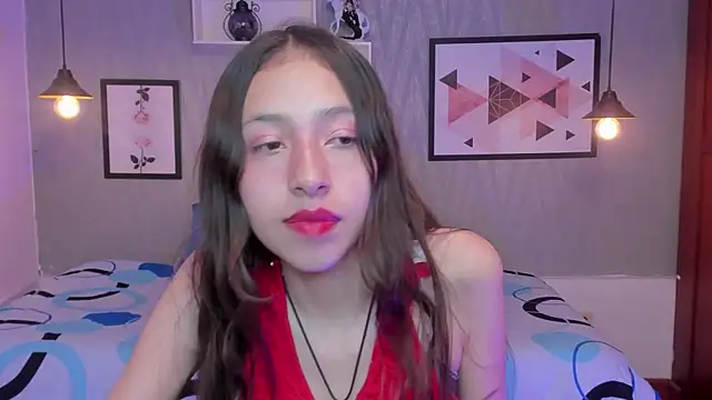 Snapshot of Valeria_roussi chatting on 02-15-25, 04:56 Valeria roussi online show from 02-15-25, 04:56