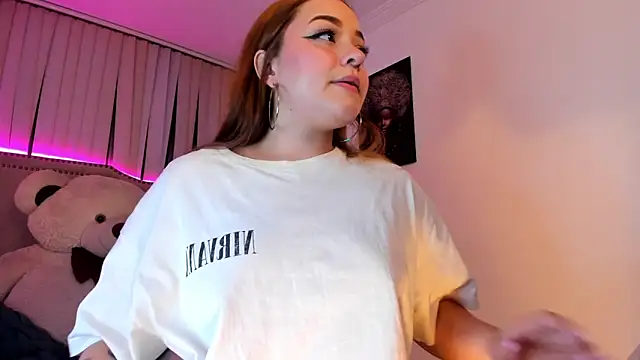 Valentina Se online show from 12-18-24, 12:10