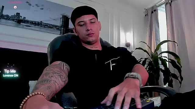 Damian23   online show from 04-09-26, 12:21