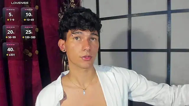 Snapshot of Alexx_tc chatting on 12-04-24, 10:46 Alexx tc online show from 12-04-24, 10:46