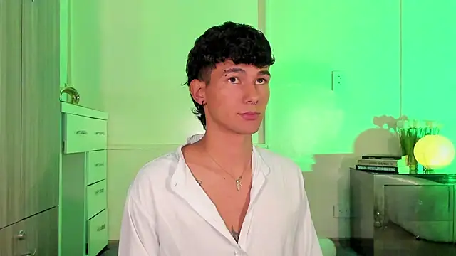 Snapshot of Alexx_tc chatting on 03-17-25, 11:21 Alexx tc online show from 03-17-25, 11:21