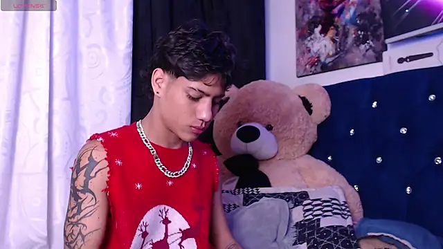 Sexys Boys Hot1 online show from 11-20-25, 03:39