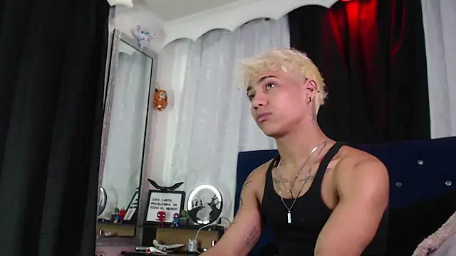 Sexys Boys Hot1 online show from 07-17-26, 01:34