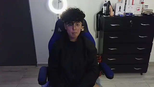 thomascooper7 online show from 02-17-25, 12:43