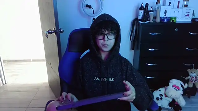 thomascooper7 online show from 09-30-25, 07:52