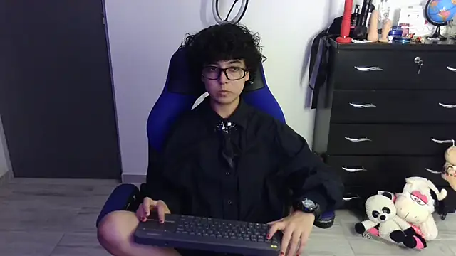 thomascooper7 online show from 04-06-26, 10:33