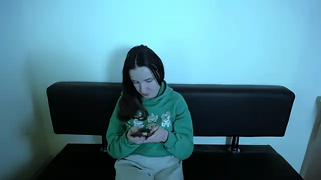 LaimaV  online show from 11-30-25, 11:14