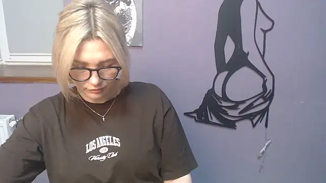  sexy lady online show from 05-21-26, 12:45
