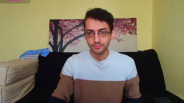 Snapshot of HungEddy chatting on 11-28-25, 08:50 HungEddy online show from 11-28-25, 08:50