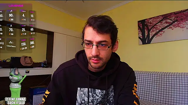 Snapshot of HungEddy chatting on 01-07-26, 08:39 HungEddy online show from 01-07-26, 08:39