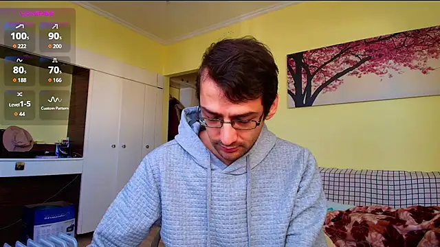 Snapshot of HungEddy chatting on 01-09-26, 08:50 HungEddy online show from 01-09-26, 08:50