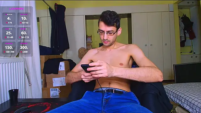 Snapshot of HungEddy chatting on 03-13-26, 07:42 HungEddy online show from 03-13-26, 07:42