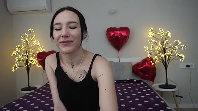 NikkiGoldSide online show from 03-03-25, 01:42