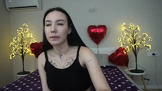 NikkiGoldSide online show from 03-03-25, 07:49