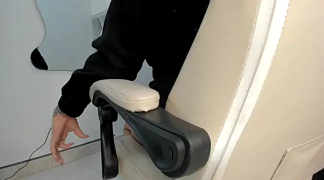 Snapshot of Sofia-candyht chatting on 01-15-25, 12:19 Sofia-candyht online show from 01-15-25, 12:19