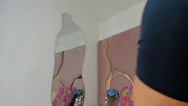 Snapshot of Sofia-candyht chatting on 02-17-26, 08:26 Sofia-candyht online show from 02-17-26, 08:26