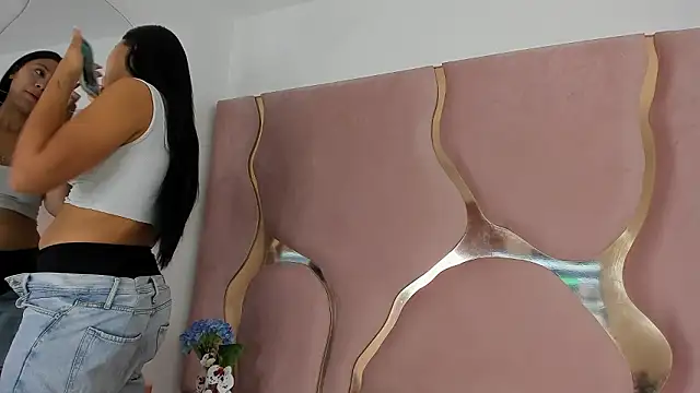 Snapshot of Sofia-candyht chatting on 03-06-26, 08:27 Sofia-candyht online show from 03-06-26, 08:27