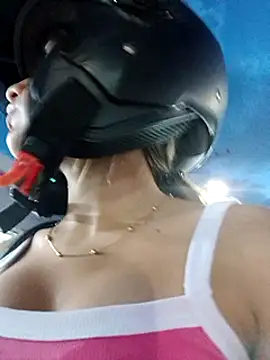 GIRL DONCELLA online show from 12-01-24, 10:53