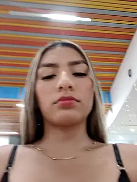 GIRL DONCELLA online show from 12-17-24, 10:32