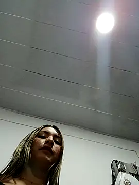 GIRL DONCELLA online show from 01-30-25, 11:02