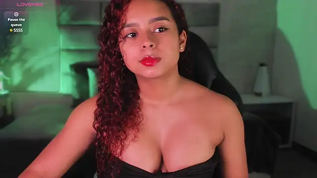 lara jones  online show from 03-11-25, 03:26