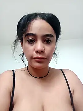 Snapshot of scarlett_diamond11 chatting on 02-27-26, 03:23 scarlett diamond11 online show from 02-27-26, 03:23