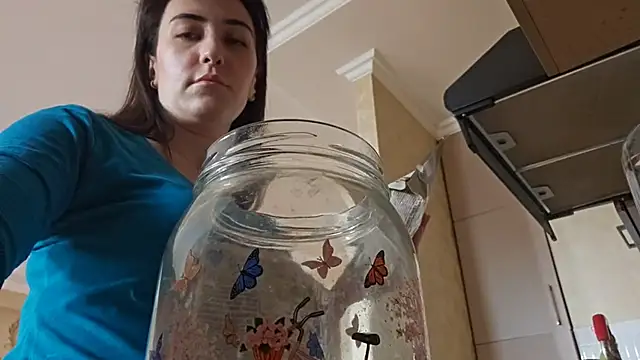 Snapshot of AlejandraDelaney chatting on 01-21-25, 08:08 AlejandraDelaney online show from 01-21-25, 08:08