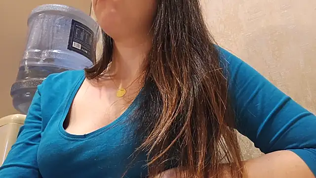 Snapshot of AlejandraDelaney chatting on 01-24-25, 04:17 AlejandraDelaney online show from 01-24-25, 04:17