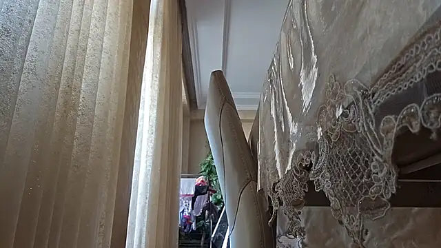 Snapshot of AlejandraDelaney chatting on 01-31-25, 12:51 AlejandraDelaney online show from 01-31-25, 12:51