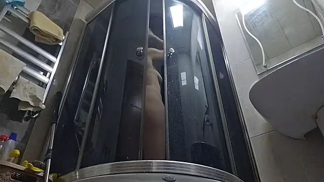 Snapshot of AlejandraDelaney chatting on 02-10-25, 10:40 AlejandraDelaney online show from 02-10-25, 10:40