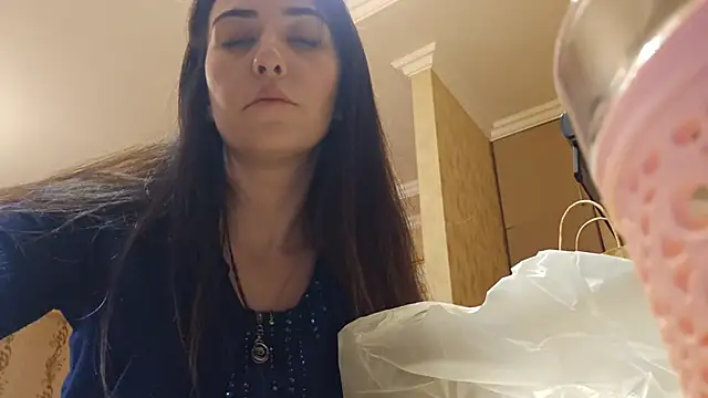 Snapshot of AlejandraDelaney chatting on 02-28-25, 04:10 AlejandraDelaney online show from 02-28-25, 04:10