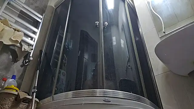 Snapshot of AlejandraDelaney chatting on 03-16-25, 11:27 AlejandraDelaney online show from 03-16-25, 11:27