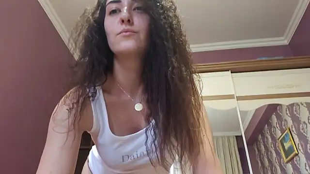 Snapshot of AlejandraDelaney chatting on 10-21-25, 12:50 AlejandraDelaney online show from 10-21-25, 12:50