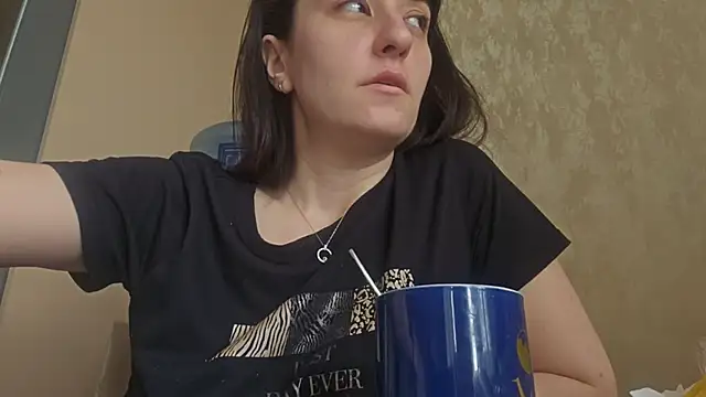 AlejandraDelaney online show from 04-25-26, 12:52