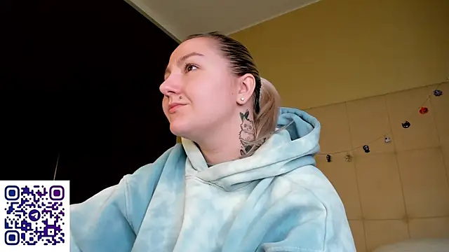 Snapshot of Debbie_Taylor chatting on 11-04-25, 04:50 Debbie Taylor online show from 11-04-25, 04:50