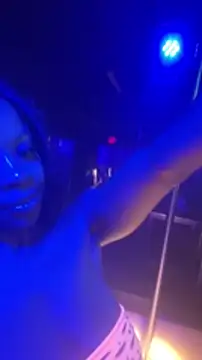 Snapshot of miamiworld chatting on 12-19-24, 09:49 miamiworld online show from 12-19-24, 09:49