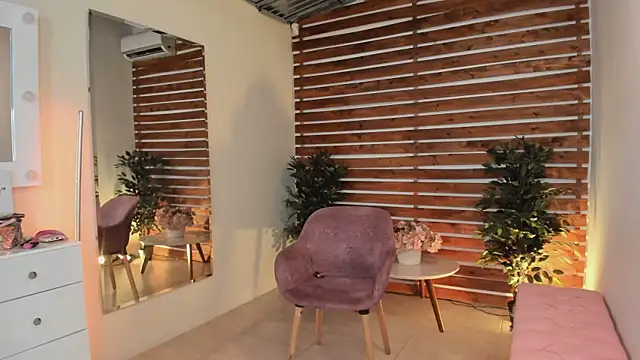 Sapphire Venuss online show from 03-11-25, 12:11