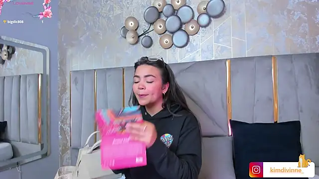 KimDevinne online show from 02-27-25, 02:32