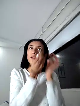 Snapshot of thedianakaro chatting on 02-09-25, 04:36 thedianakaro online show from 02-09-25, 04:36