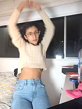 Snapshot of thedianakaro chatting on 02-14-25, 03:22 thedianakaro online show from 02-14-25, 03:22