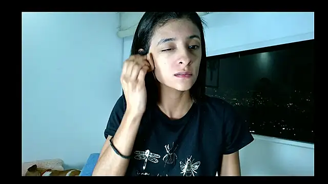 Snapshot of thedianakaro chatting on 02-28-25, 03:04 thedianakaro online show from 02-28-25, 03:04