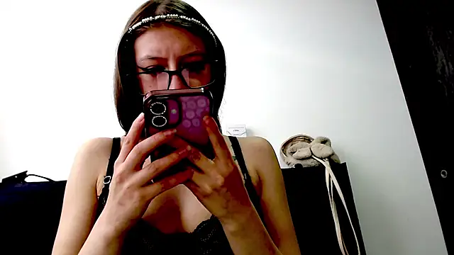 Aurora blossom   online show from 11-26-25, 09:38