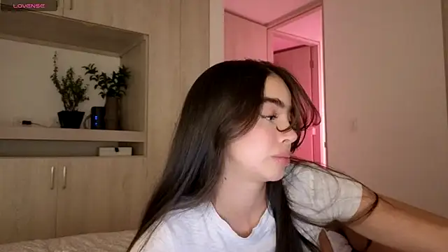 Snapshot of Siny_Moore chatting on 09-14-25, 12:43 Siny Moore online show from 09-14-25, 12:43