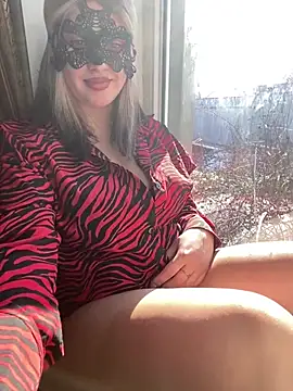 69Laura696 online show from 02-18-25, 11:00