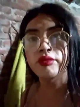 yovana13 online show from 11-21-25, 12:10