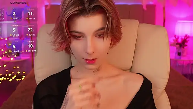 Snapshot of HaylaAmber chatting on 12-16-24, 07:04 HaylaAmber online show from 12-16-24, 07:04